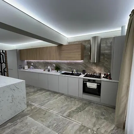 Penthouse Mamaia Apartmán *